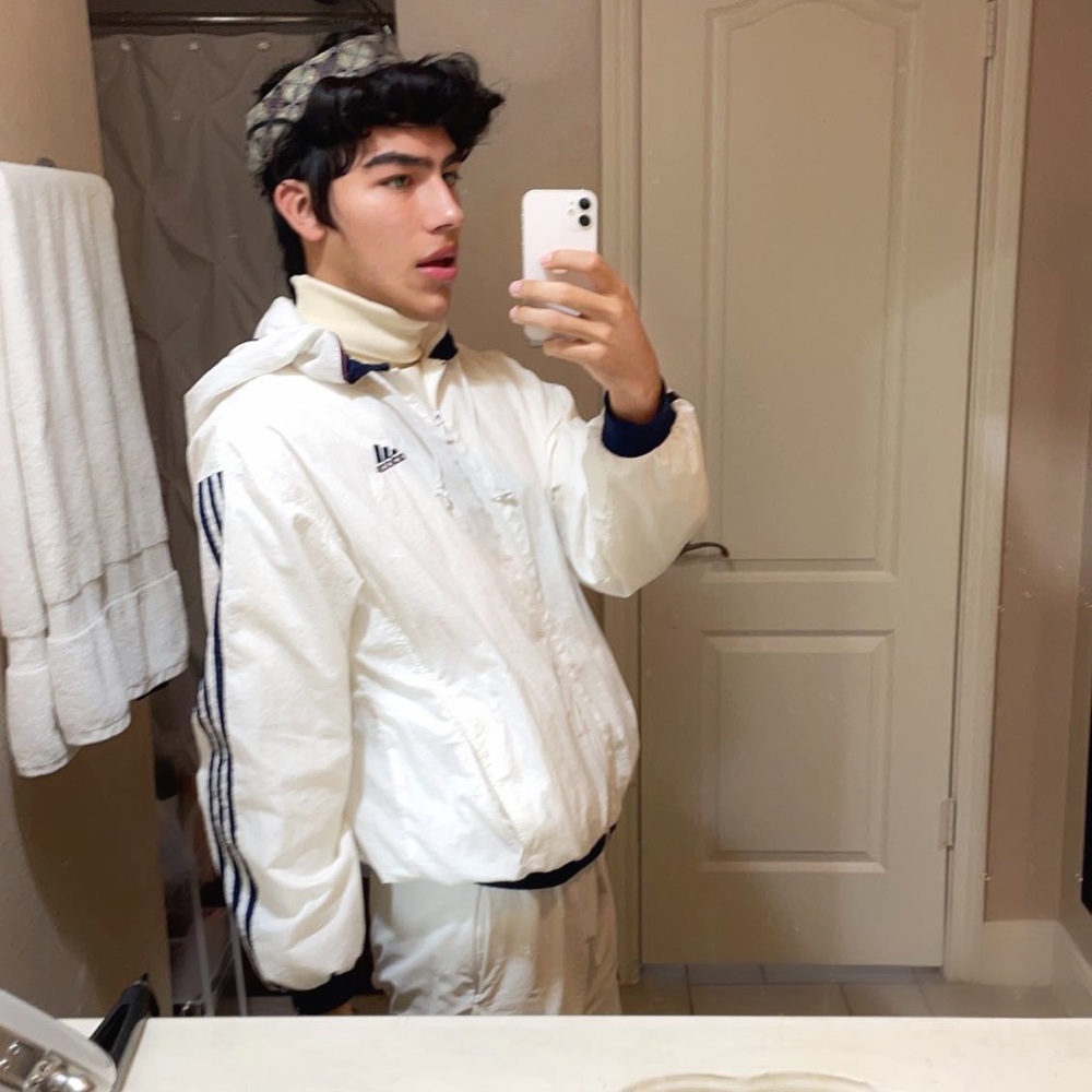 Meet your Posher, Lance